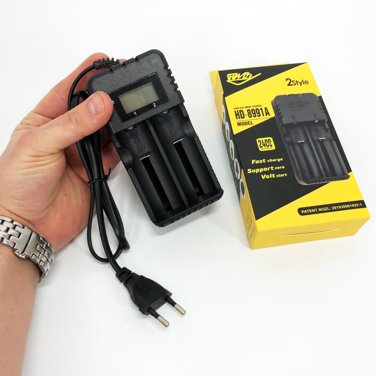 Универсальное зарядное устройство для АКБ SMART Q2