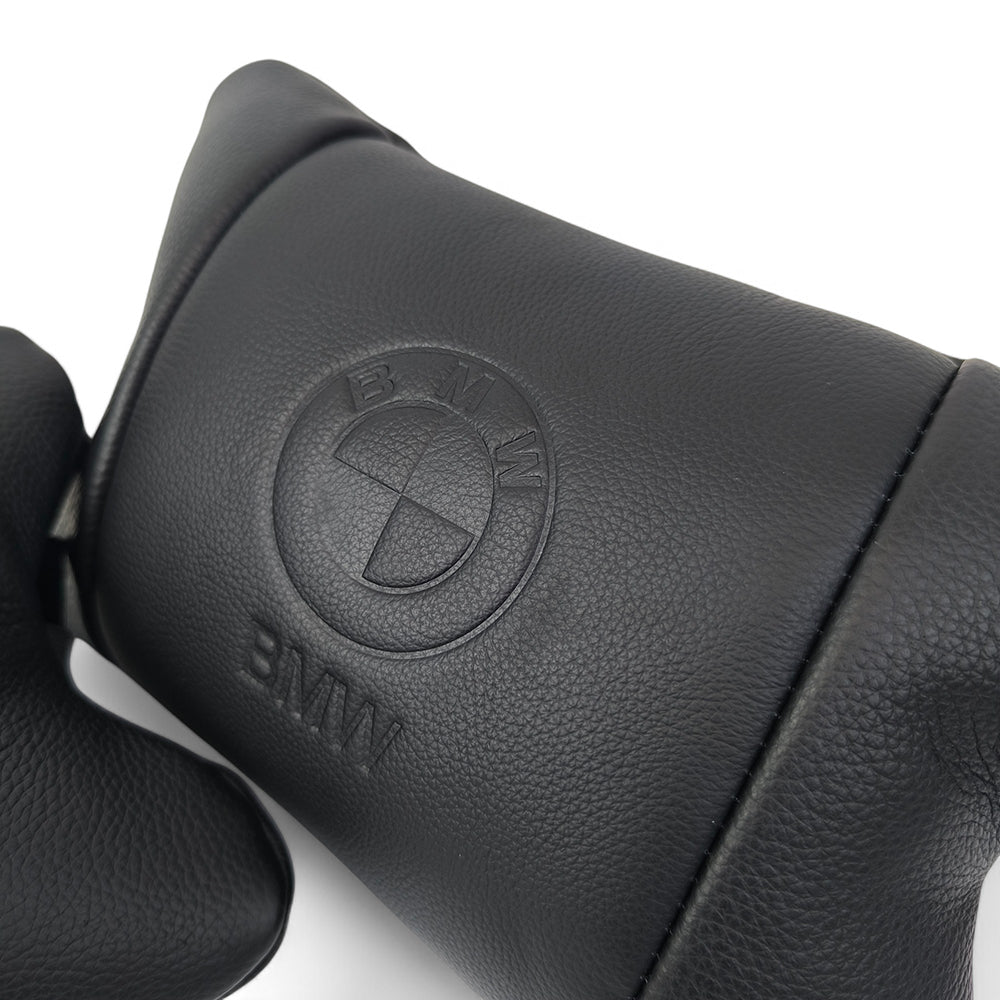 Премиальный набор автоподушек BMW из натуральной кожи – подушки + брелок.