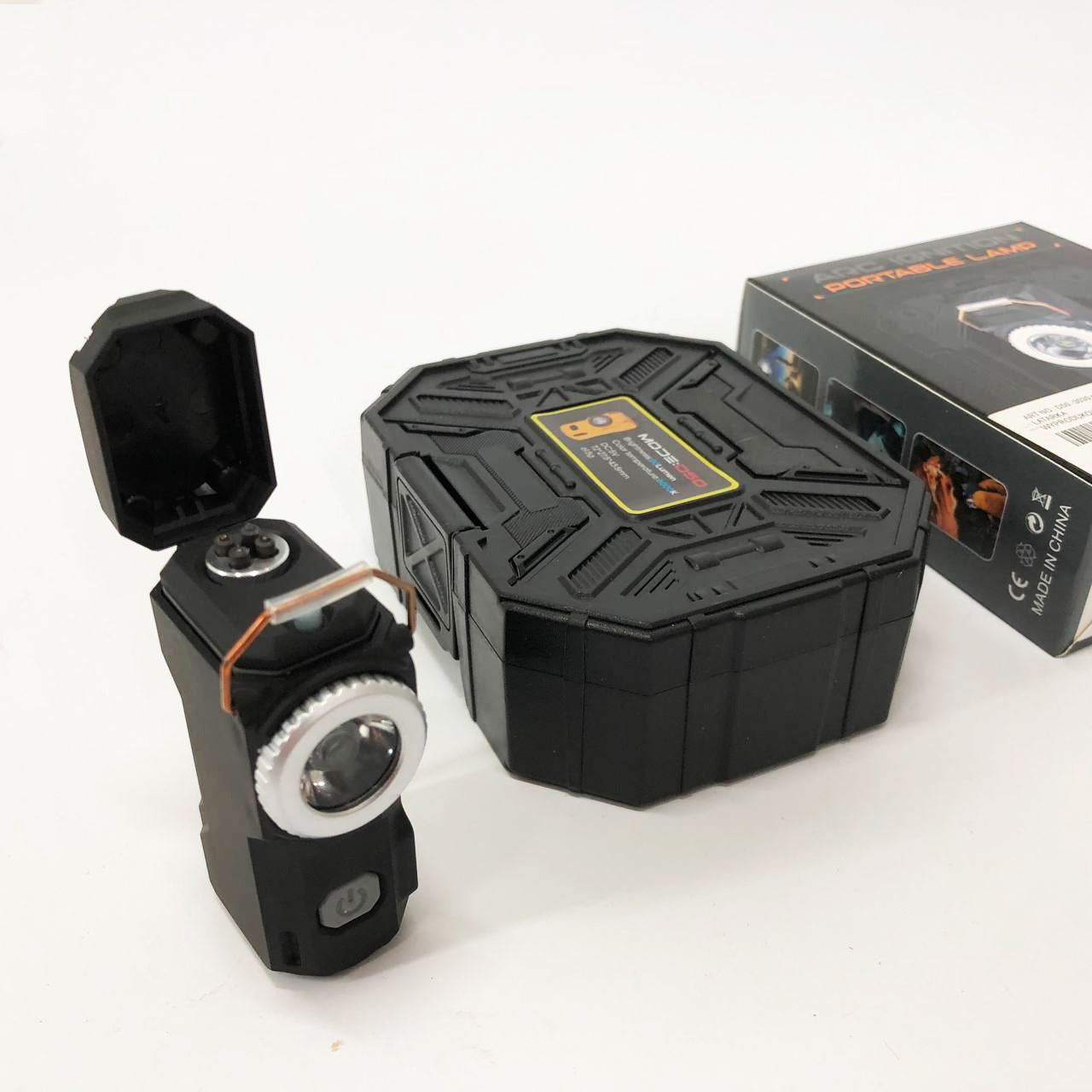 Багатофункціональний армійський ліхтар D50-SMD - індикація заряду, запальничка. Колір: чорний