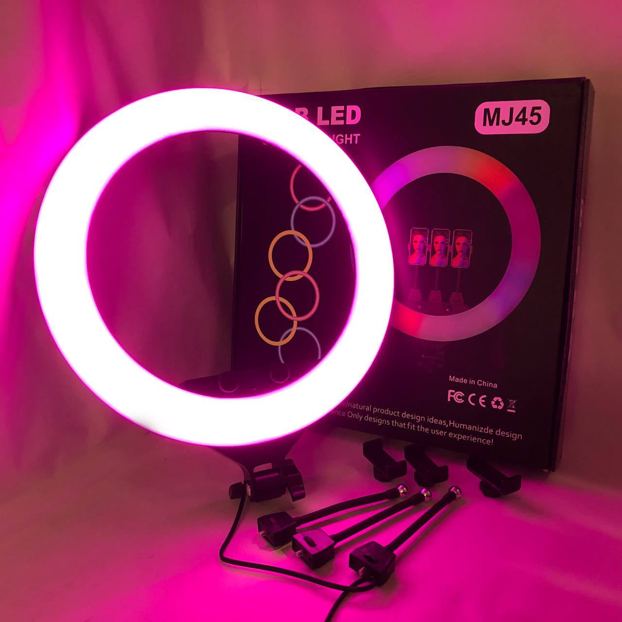 Кольцевая LED лампа RGB MJ45 Ring 45 см комплектация адаптер со встроенным кабелем, держатели для телефона, пульт