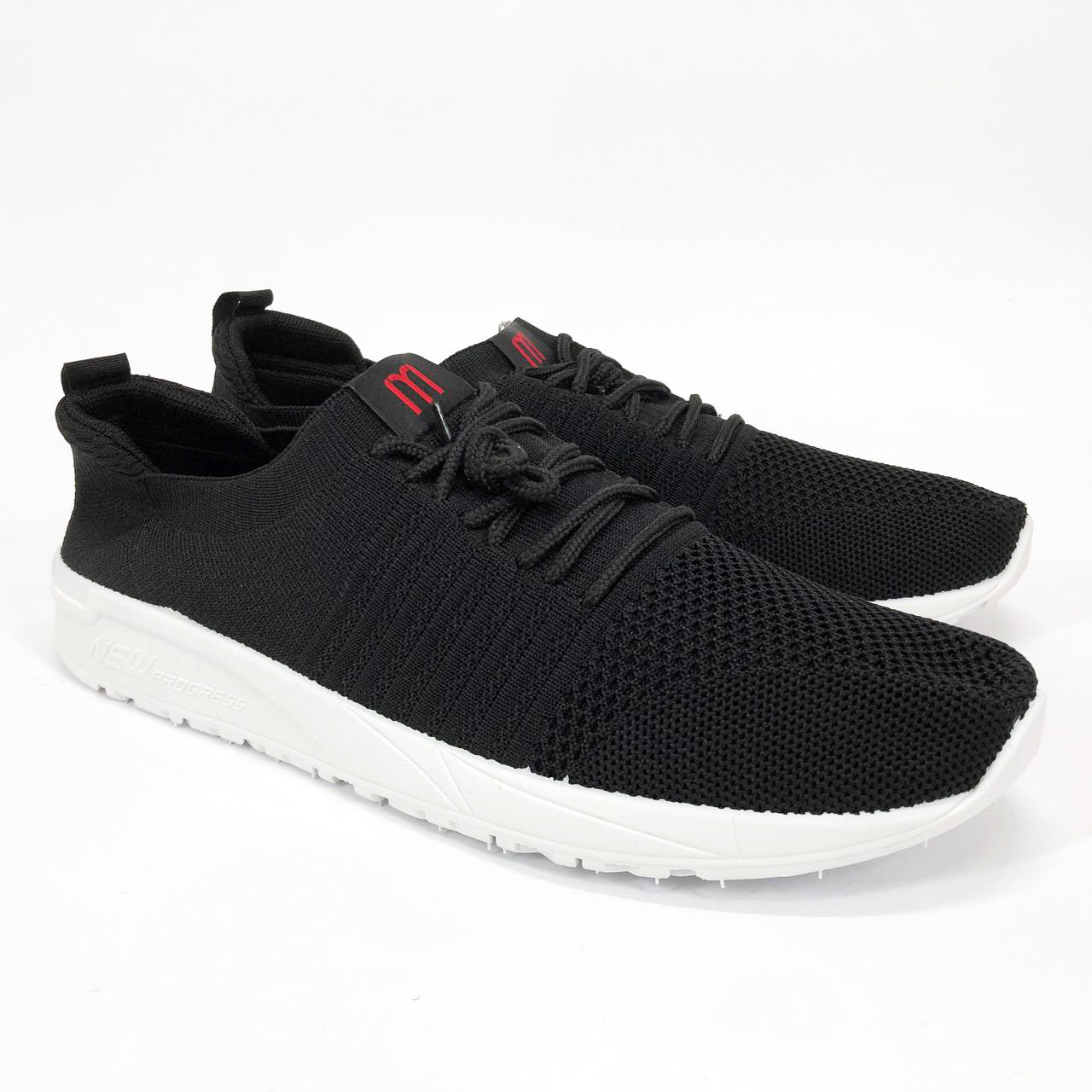 Кроссовки летние. Размер 41. Цвет: черный