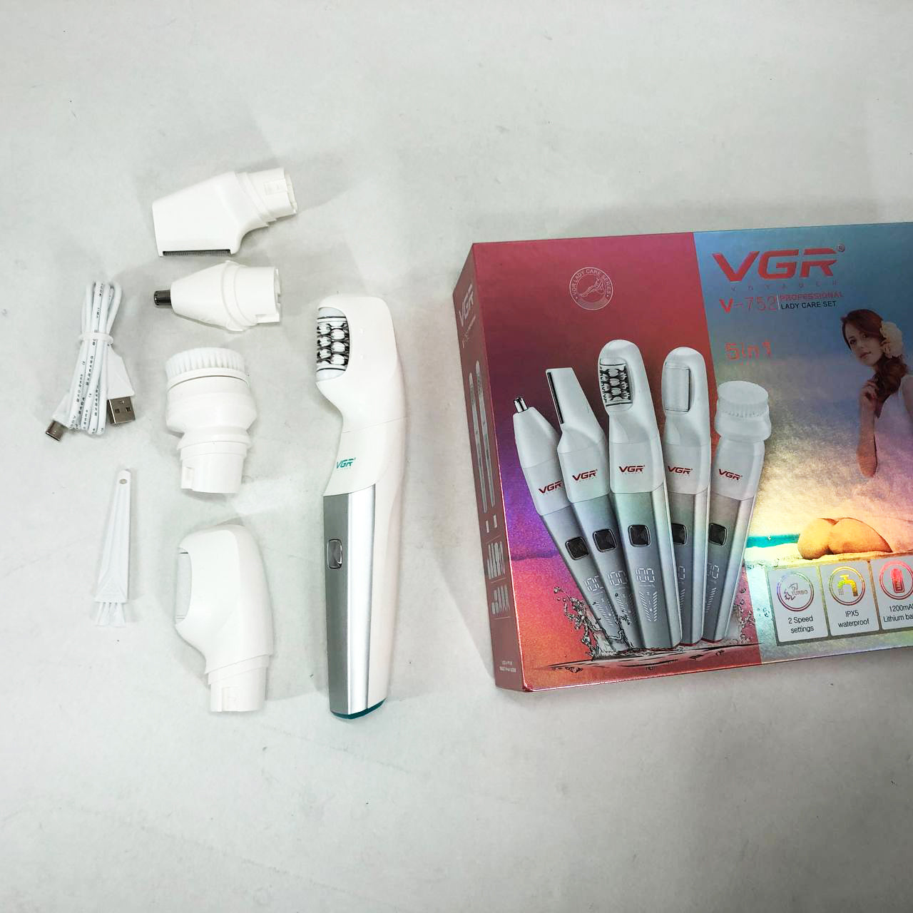 Эпилятор VGR 5 в 1 V-752, 5 насадок. Цвет: зеленый