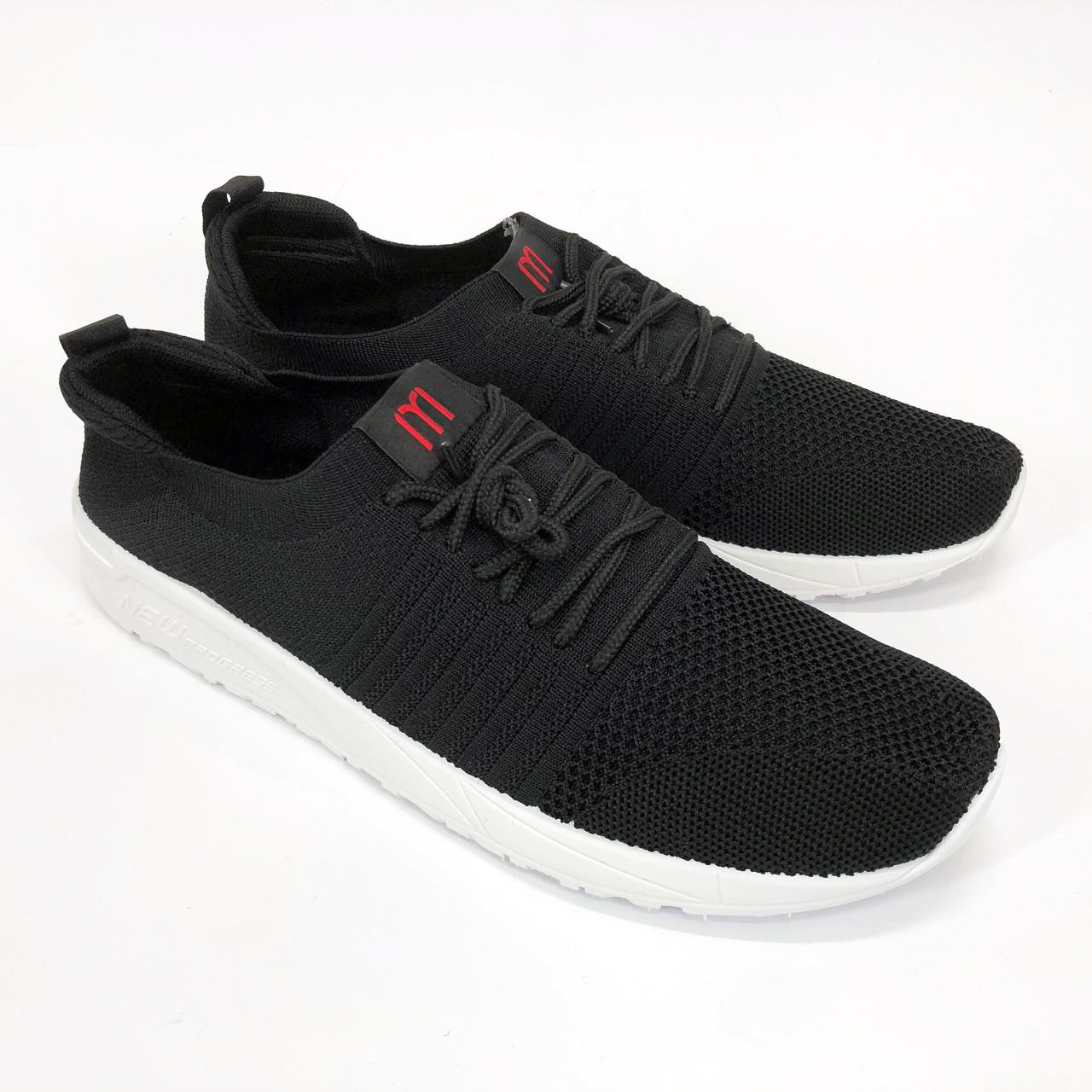 Кроссовки летние. Размер 41. Цвет: черный