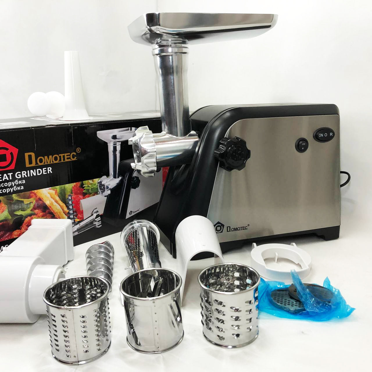 Электрическая мясорубка Domotec MS-2020 с насадкой для томатов и терками 2600 W