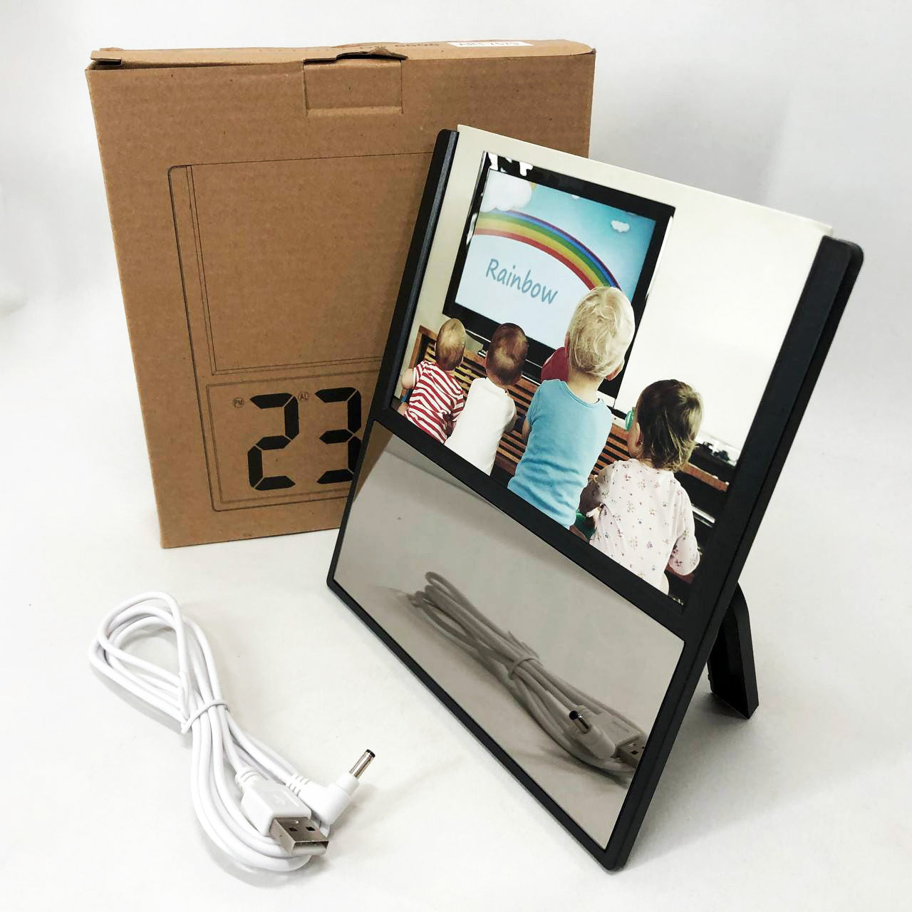 Электронные проводные настольные цифровые часы DS-6608 с фоторамкой, зелёная подсветка. Цвет: черный