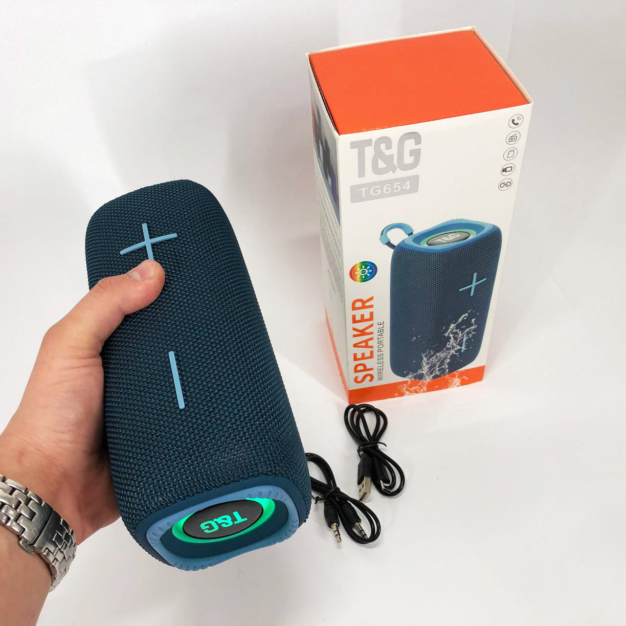 Портативная Bluetooth колонка TG654 8W с подсветкой, Аккумуляторная колонка для музыки. Цвет: синий