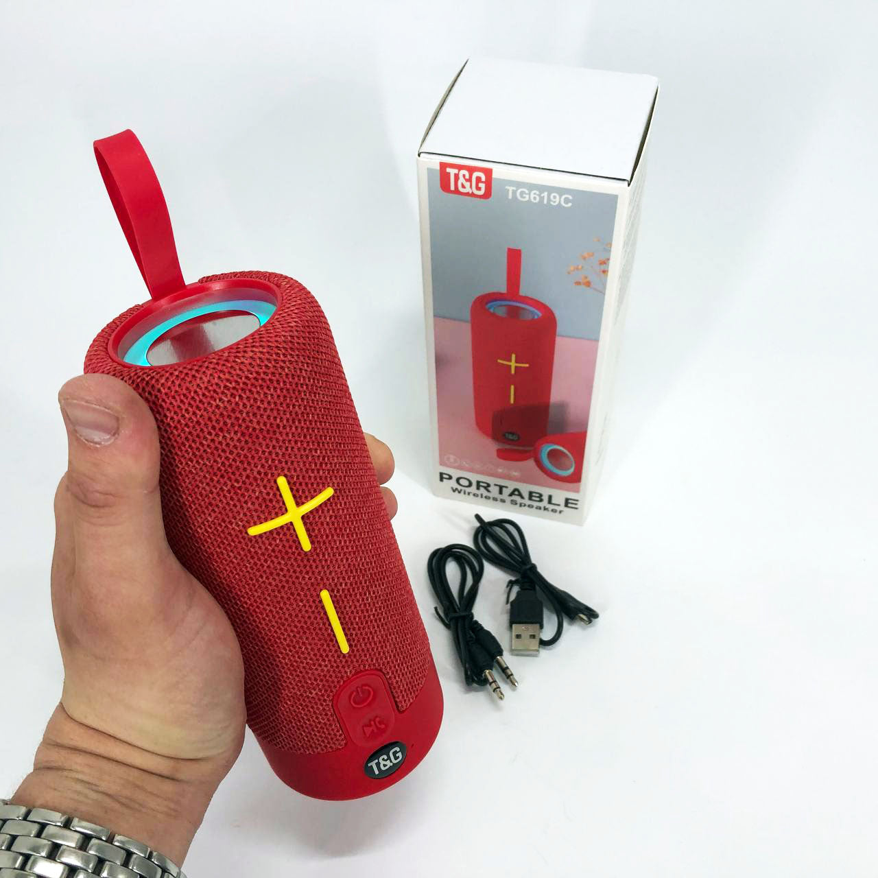Портативная Bluetooth колонка TG619C FM-радио USB/TF с ремешком, громкая блютуз колонка. Цвет: красный