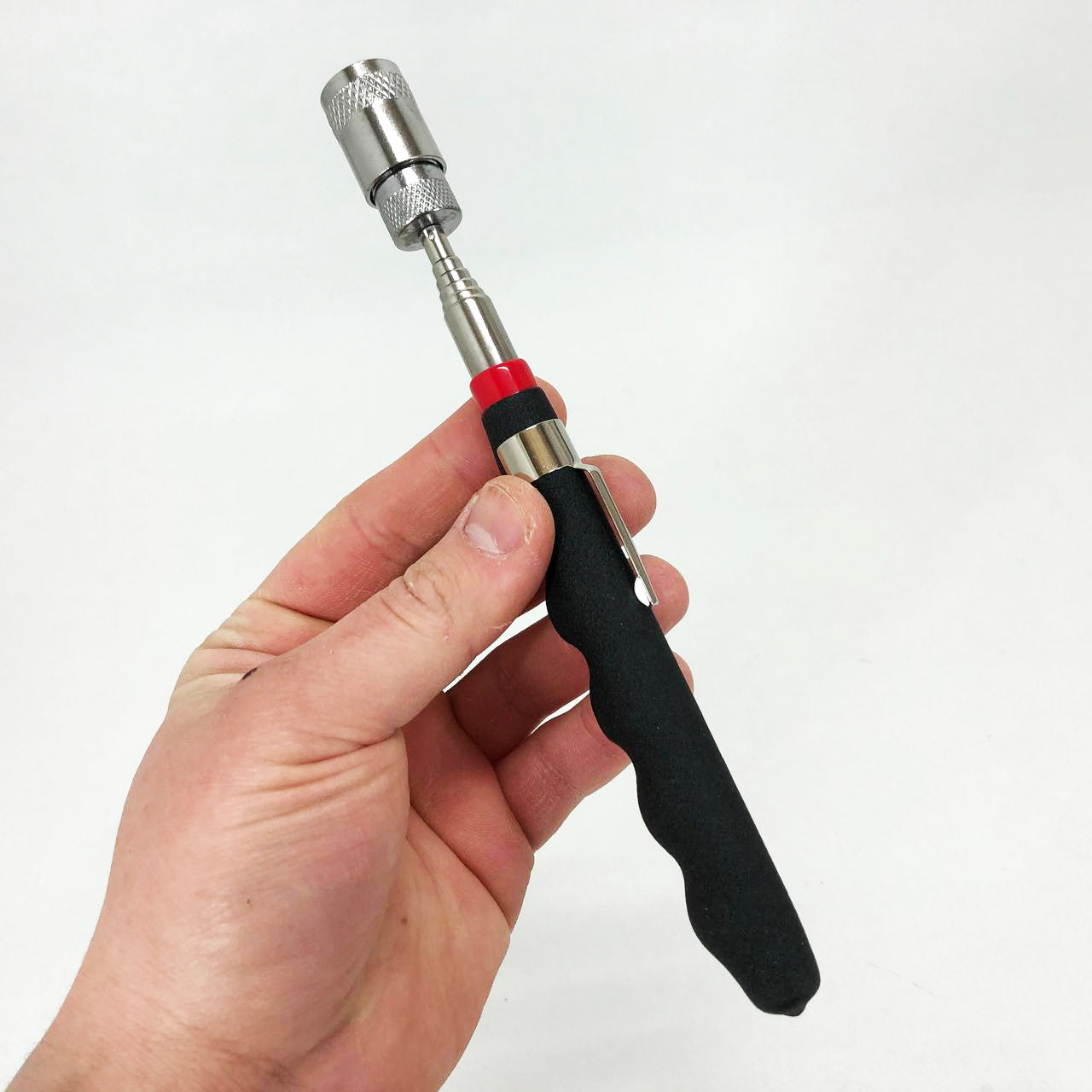 Телескопічний магніт з підсвічуванням для вилучення з важкодоступних місць 19-80 см