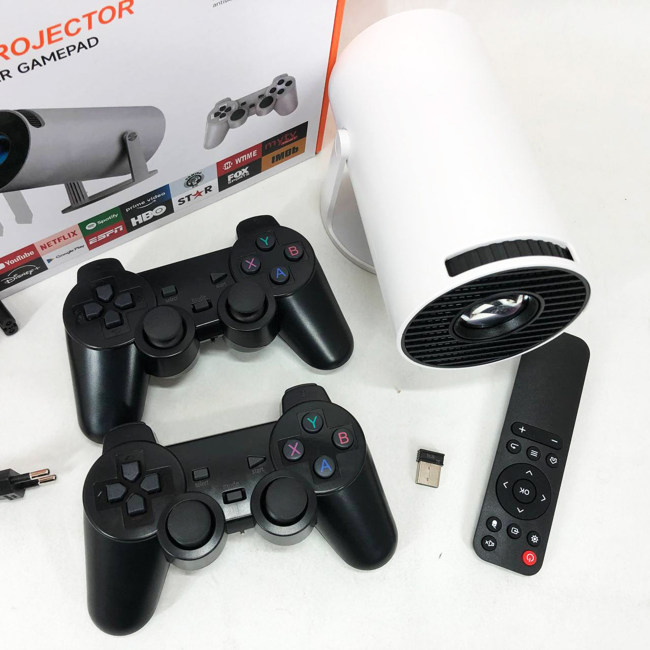 Смарт-проектор - ігрова приставка з джойстиками X10 Plus