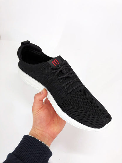 Кроссовки летние. Размер 41. Цвет: черный