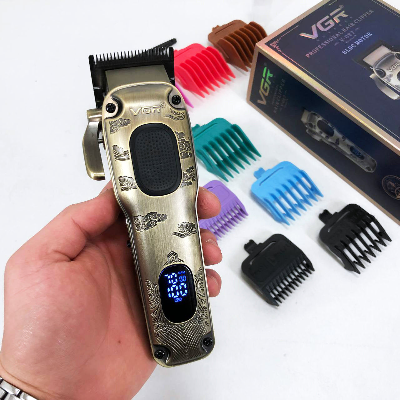 Аккумуляторная машинка для стрижки VGR V-027