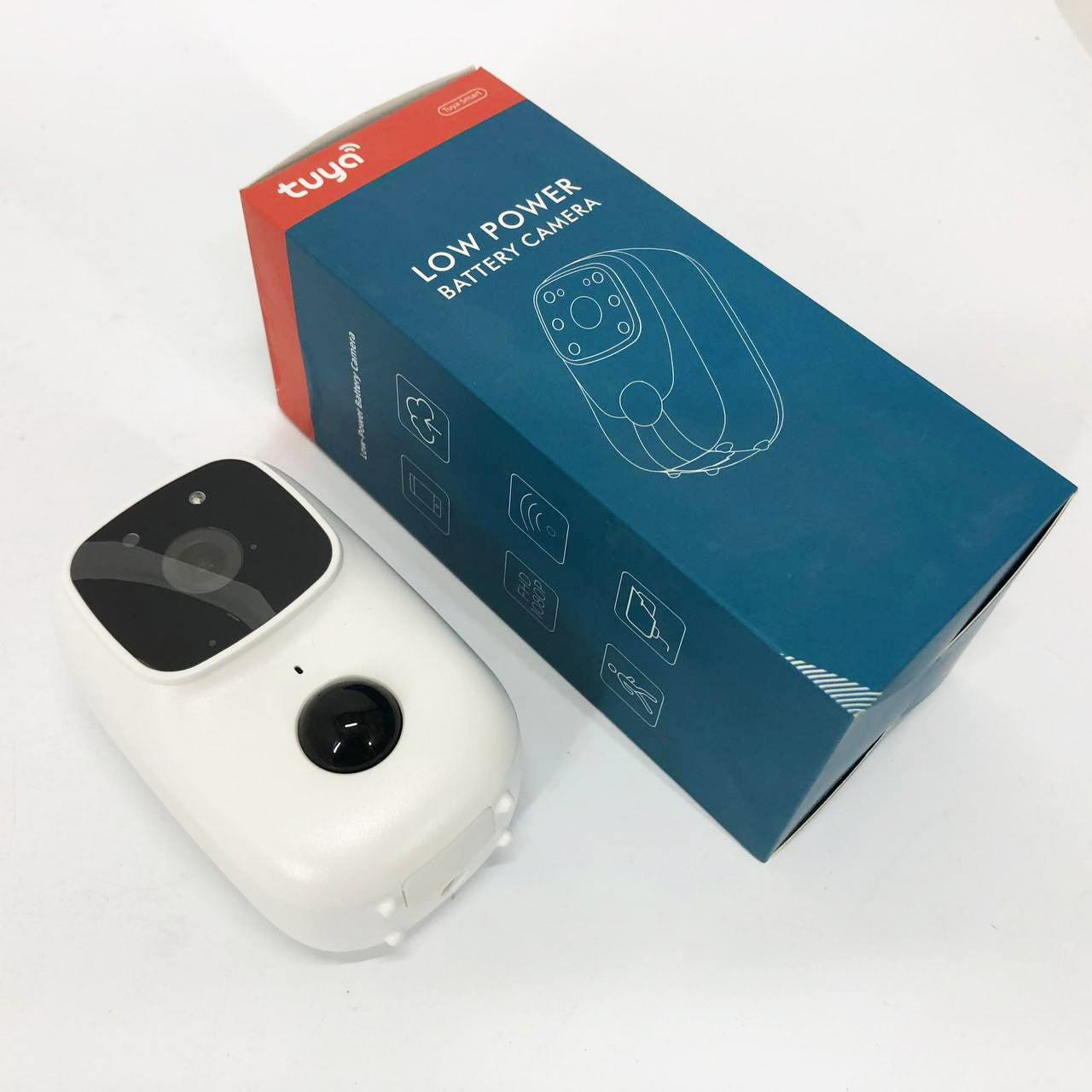 Камера видеонаблюдения Smart wifi приложение Tuya работает от 2x18650