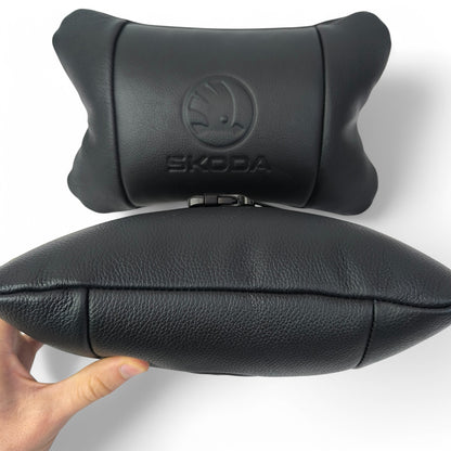 Набор авто подушек Skoda из натуральной кожи + брелок, Автоподушка на подголовник