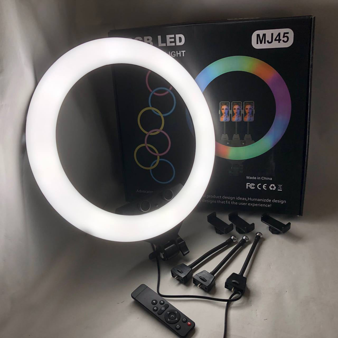 Кольцевая LED лампа RGB MJ45 Ring 45 см комплектация адаптер со встроенным кабелем, держатели для телефона, пульт