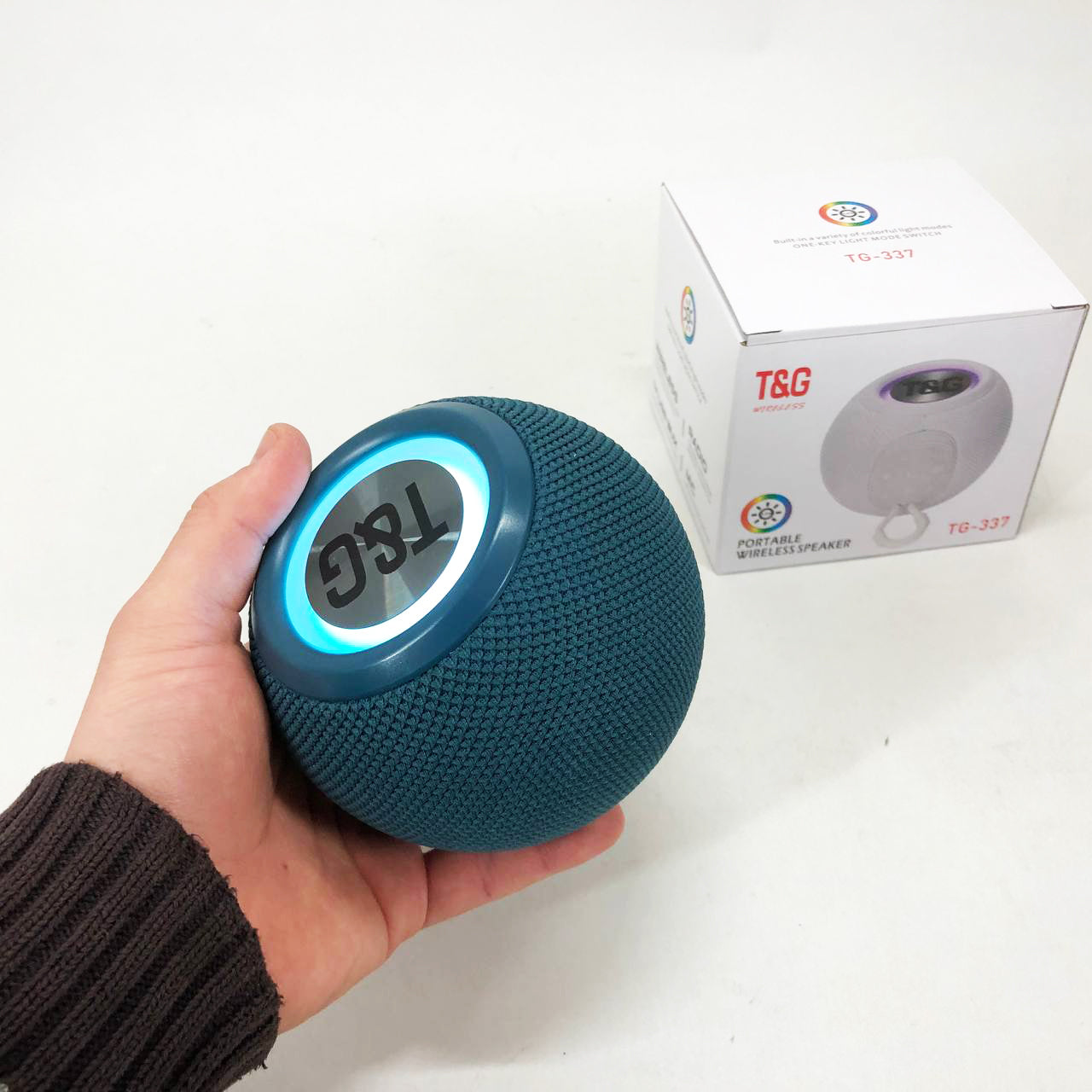 Беспроводная мощная колонка TG337 с Bluetooth, RGB-подсветкой и радио. Цвет: синий