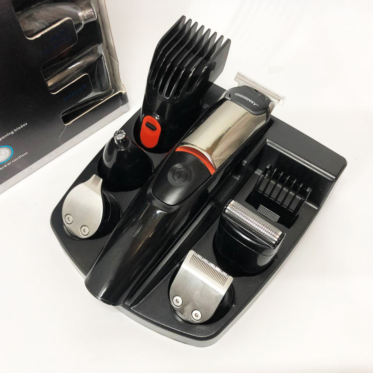 Машинка для стрижки 5в1 Geemy GM-853 стайлер, бритва, триммер на аккумуляторе нержавеющая сталь 6 насадок