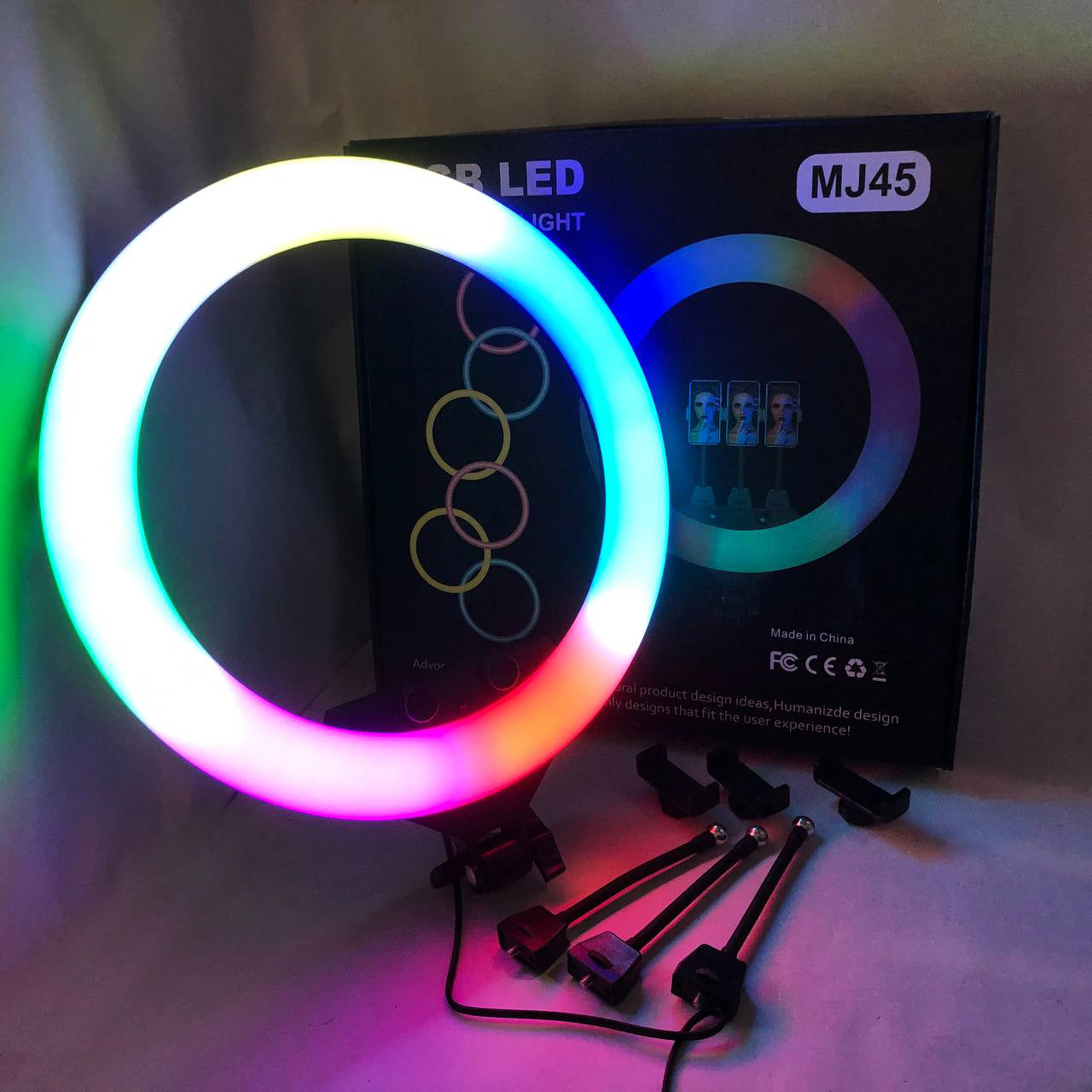 Кольцевая LED лампа RGB MJ45 Ring 45 см комплектация адаптер со встроенным кабелем, держатели для телефона, пульт