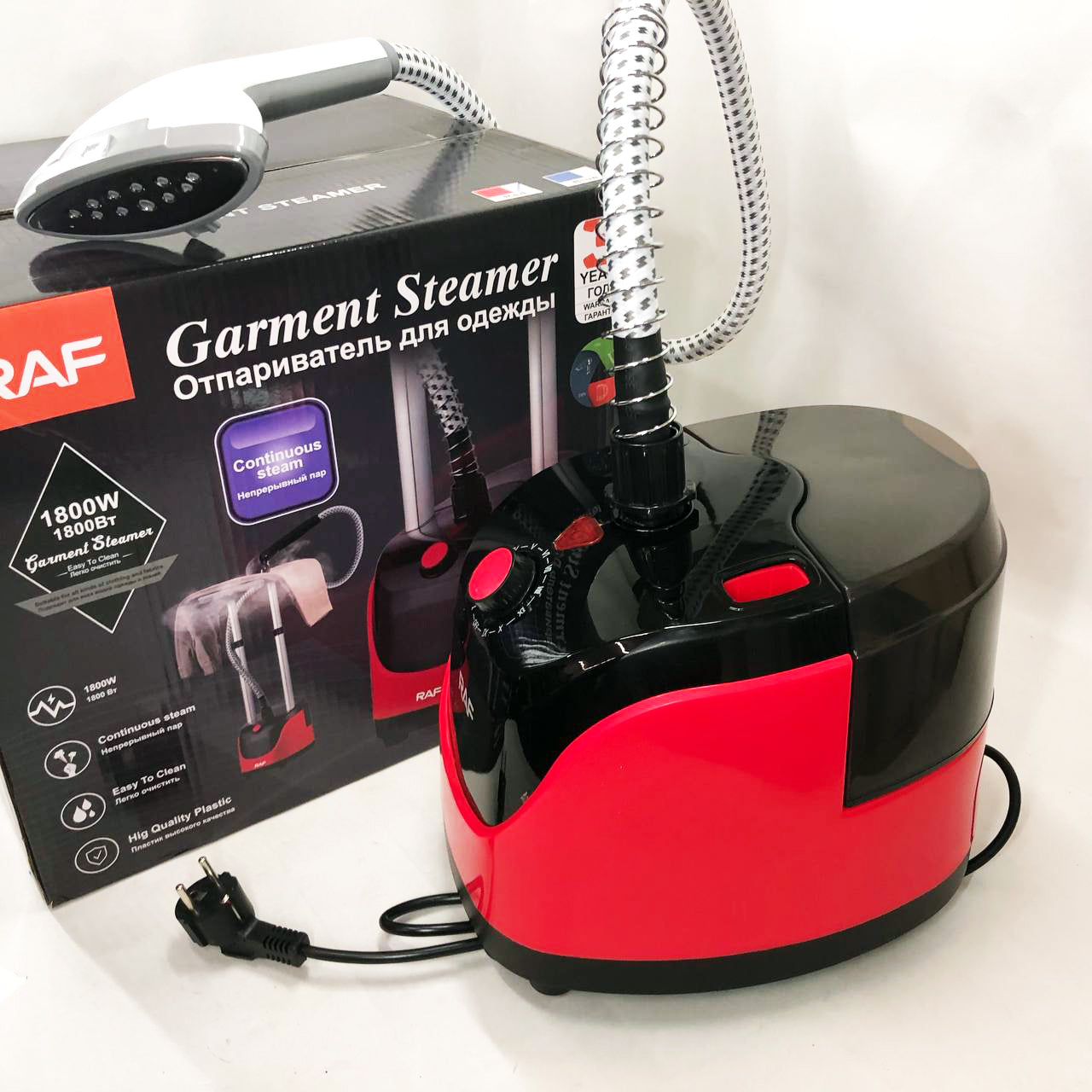 Отпариватель вертикальный для одежды со стойкой RAF R.3038 1800 W. Цвет: красный