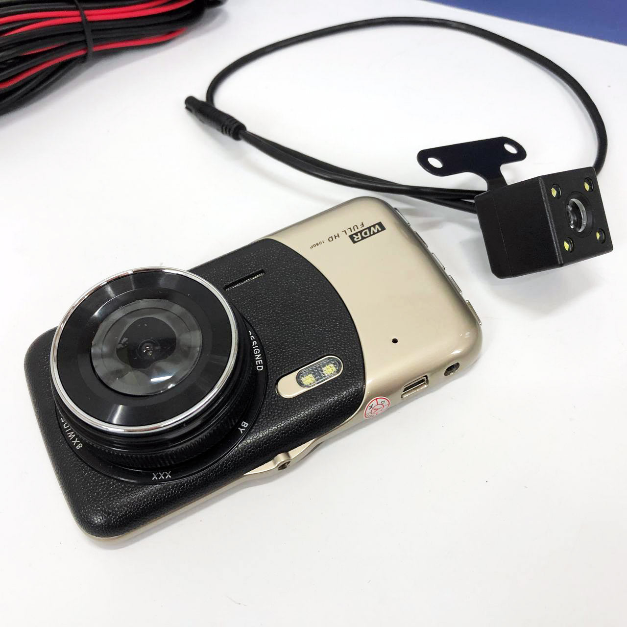 Автомобильный видеорегистратор X600 LCD 4 Angel Lens камеры 1080P Full HD TF