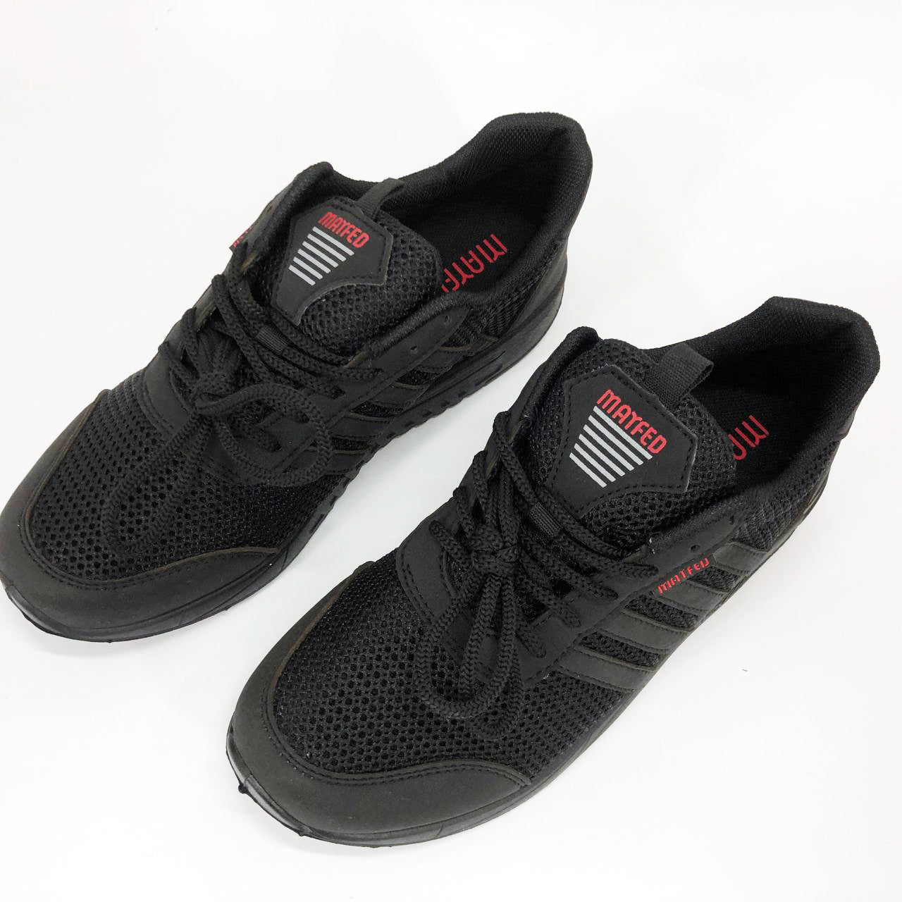 Кроссовки летние. Размер 41. Цвет: черный