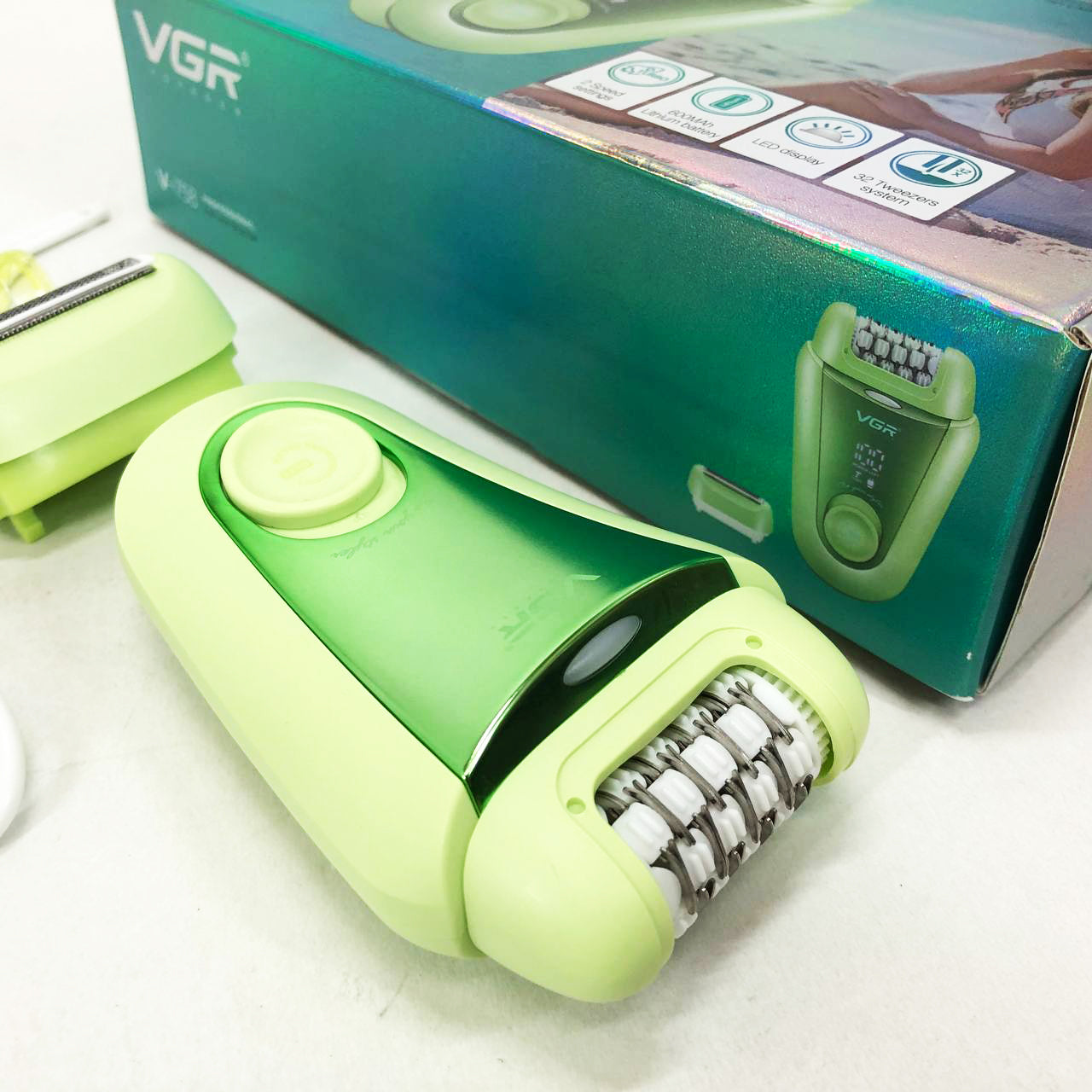 Эпилятор VGR 2 в 1 V-758. Цвет: зеленый