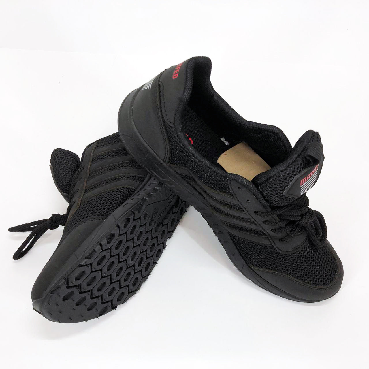 Кроссовки летние. Размер 41. Цвет: черный