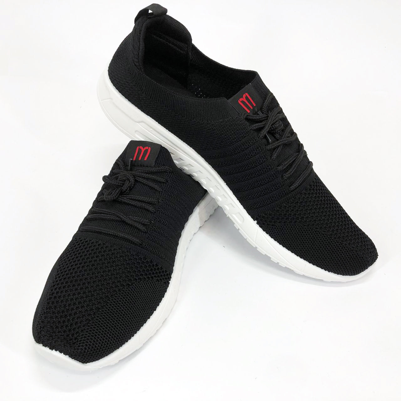 Кроссовки летние. Размер 41. Цвет: черный