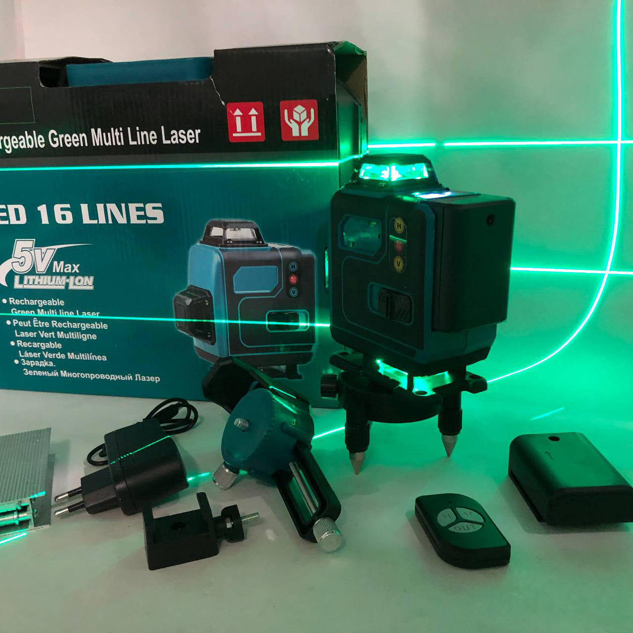Уровень лазерный линейный нивелир аккумуляторный Laser 4D, 16 линий, рабочее растояние 30м, в чемодане