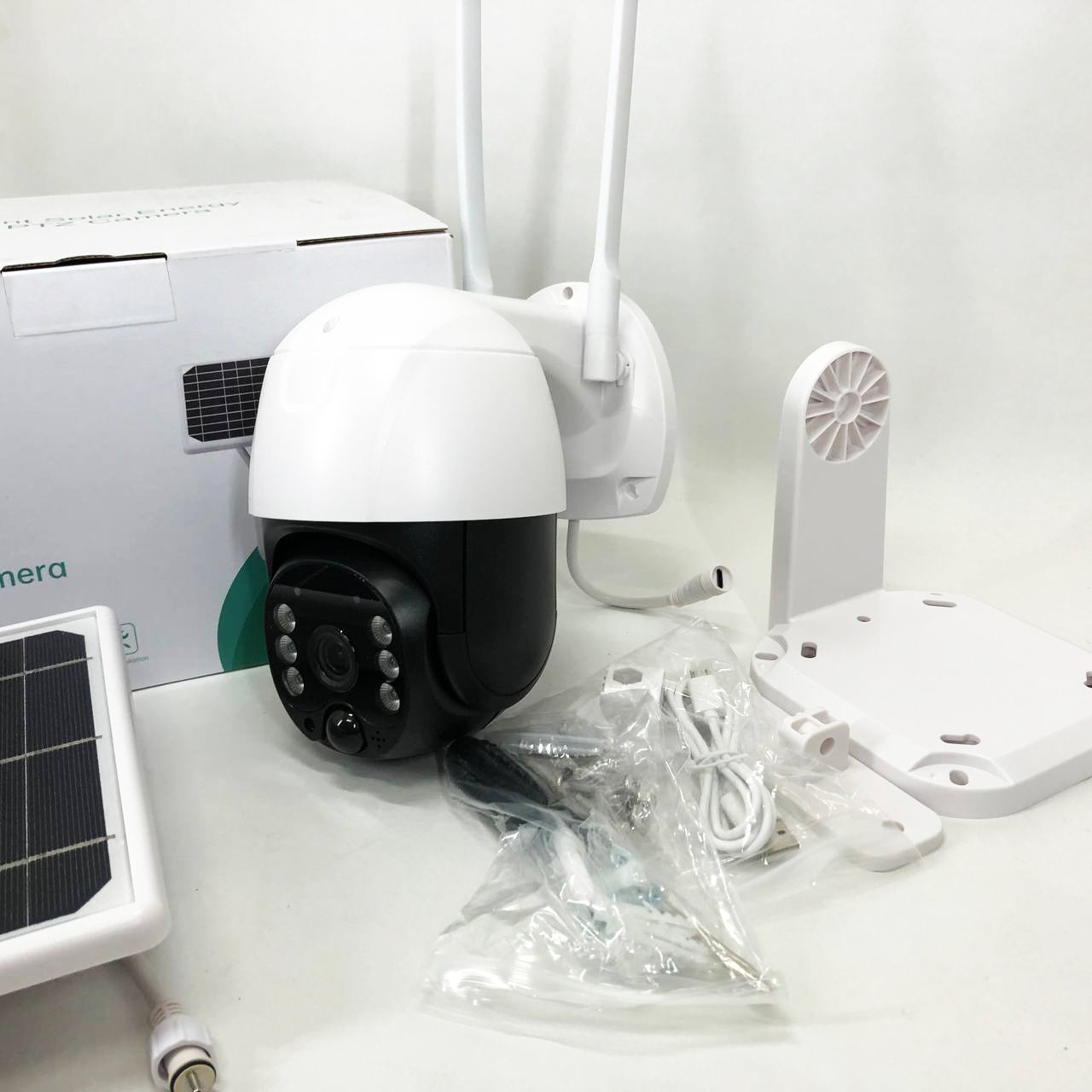 Уличная камера SF-W08-03 SOLAR PANEL 3 Мп из солнечной панелью