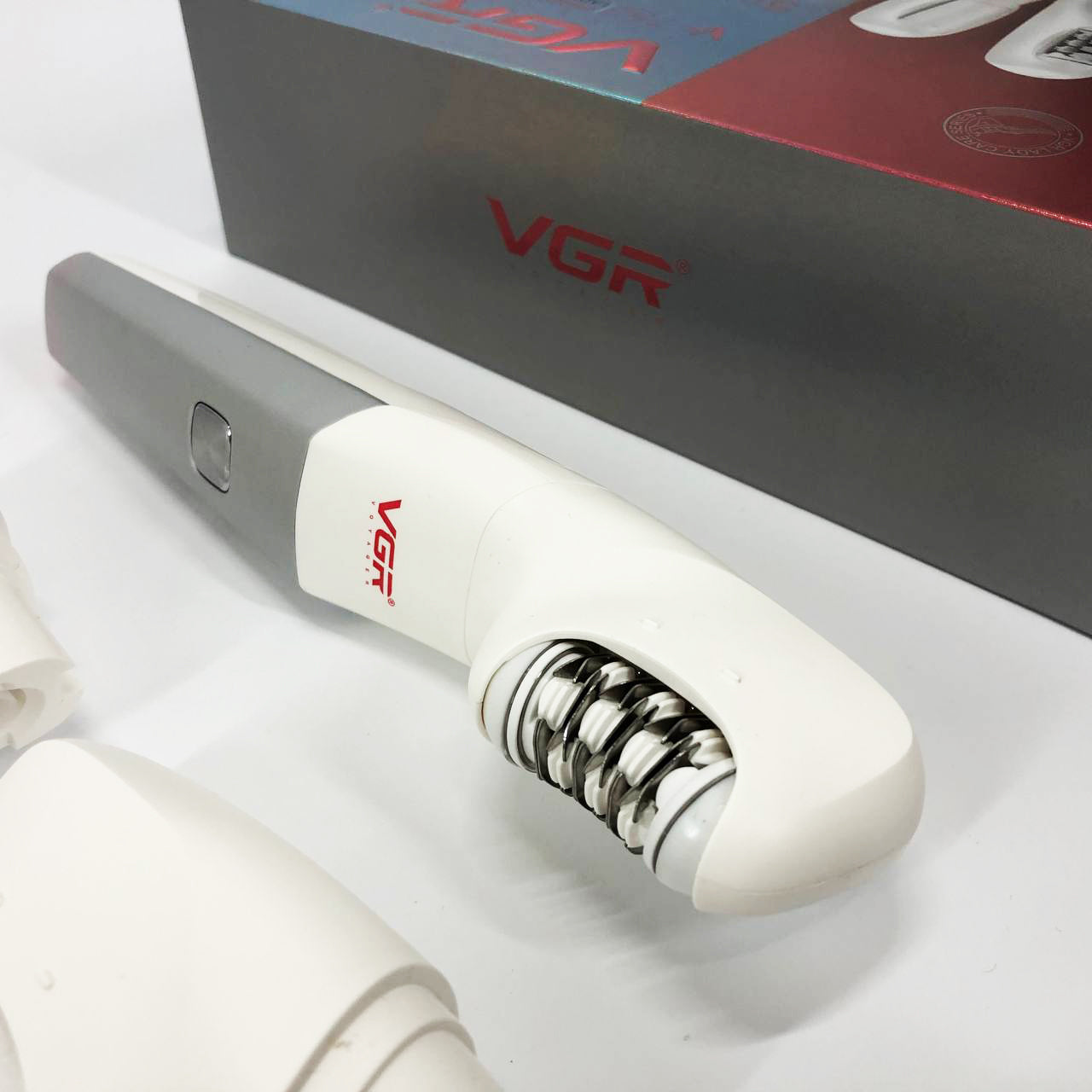 Эпилятор VGR 5 в 1 V-752, 5 насадок. Цвет: красный