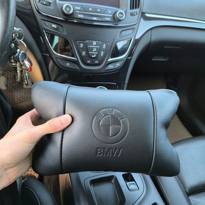Премиальный набор автоподушек BMW из натуральной кожи – подушки + брелок.