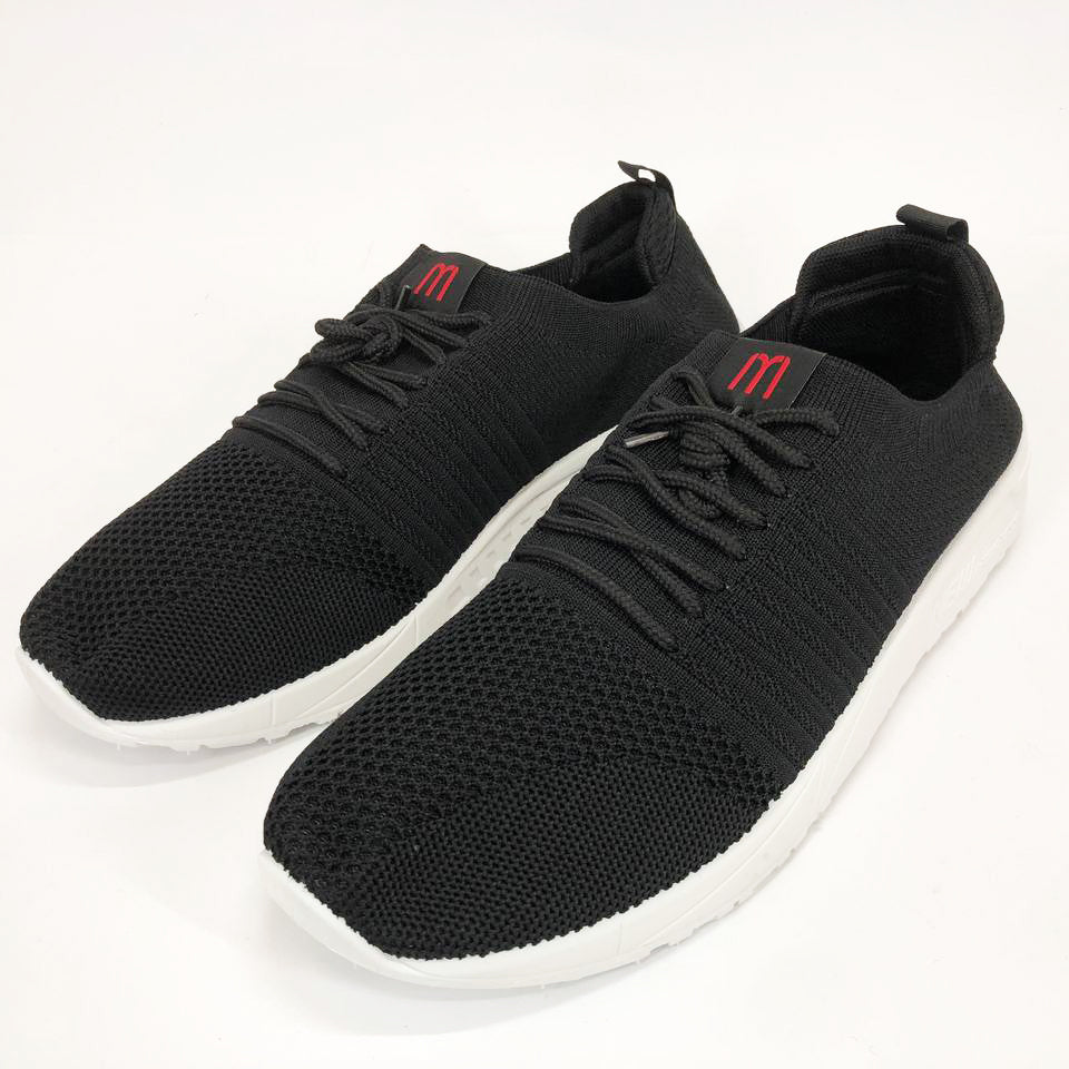 Кроссовки летние. Размер 41. Цвет: черный