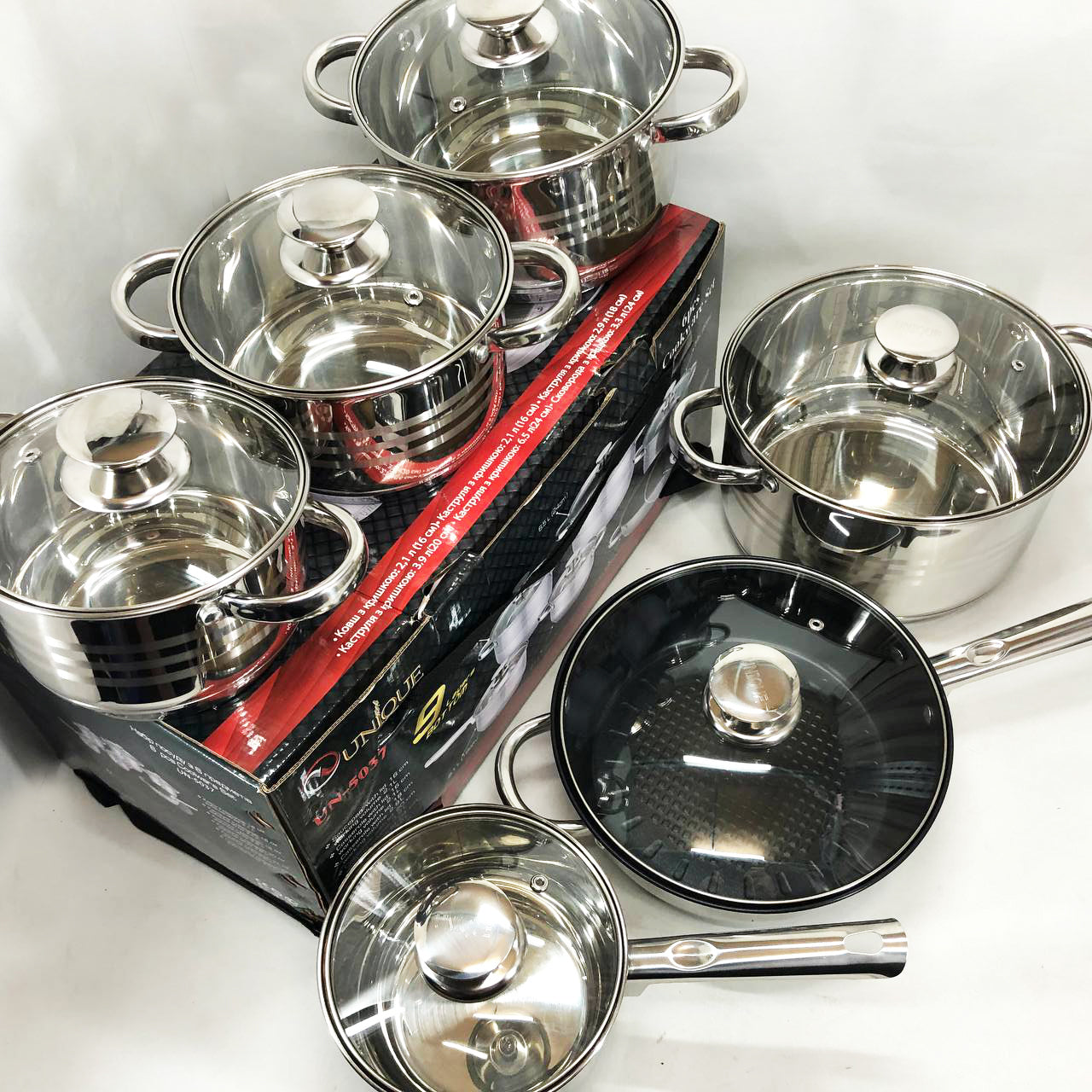 Набор посуды UNIQUE UN-5037 12 предметов (16; 16; 18; 20; 24; сковорода 24 см)