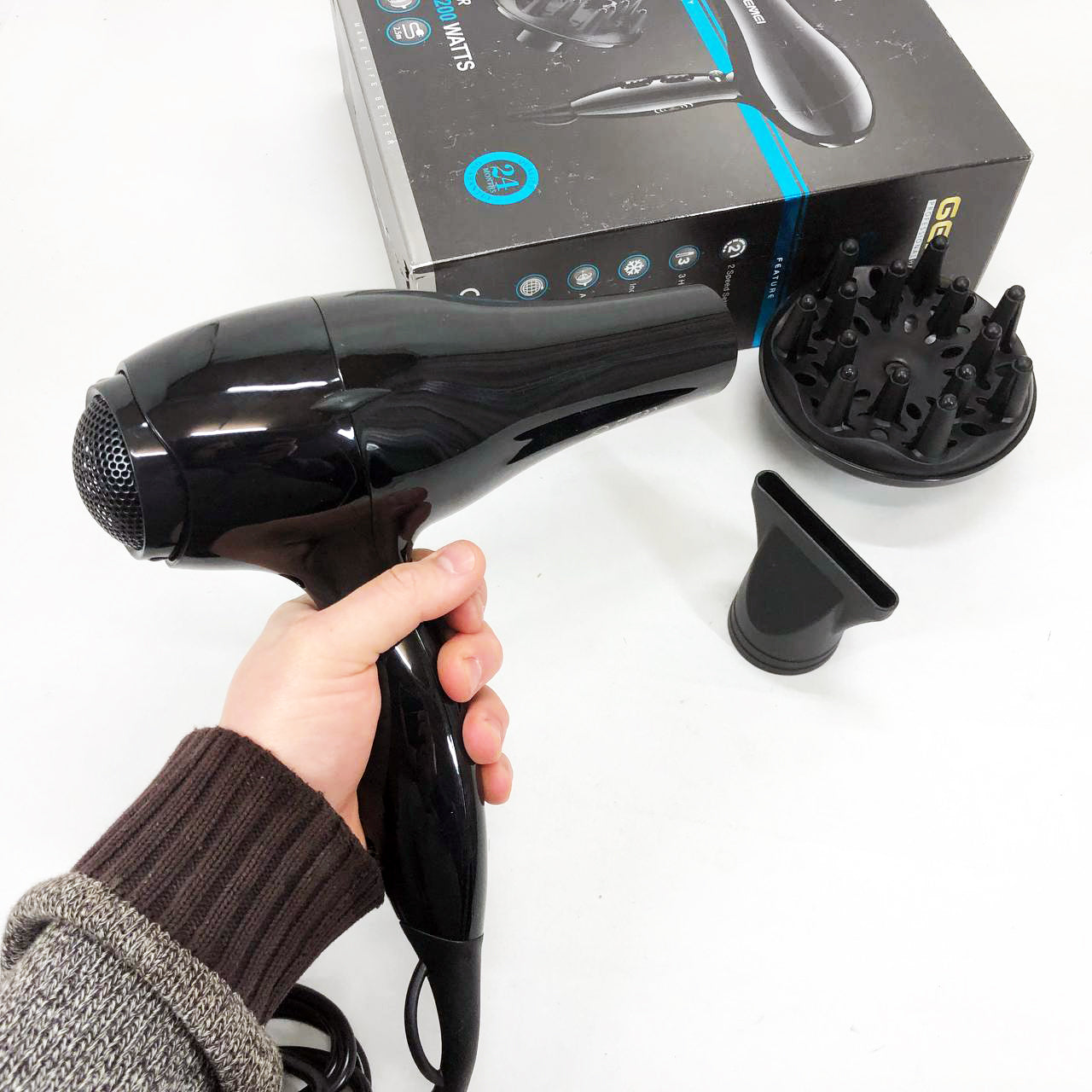 Професійний фен Gemei GM-103 2200Вт для сушіння укладання волосся режими швидкості, температури, сенсор