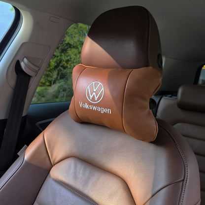 Набор подушек 2шт для автомобиля Volkswagen из натуральной коричневой кожи. Подушки на подголовник