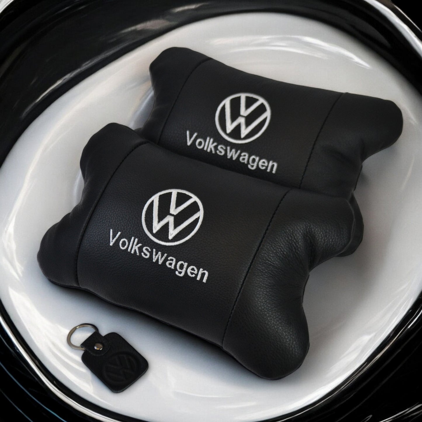 Набор подушек 2шт в авто Volkswagen из натуральной кожи, на подголовник в машину, Автомобильная подушка