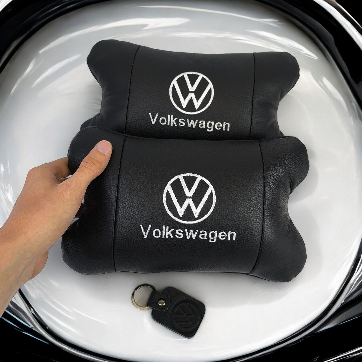 Набор подушек 2шт в авто Volkswagen из натуральной кожи, на подголовник в машину, Автомобильная подушка