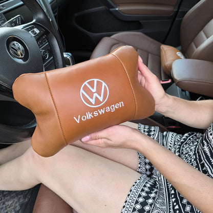 Набор подушек 2шт для автомобиля Volkswagen из натуральной коричневой кожи. Подушки на подголовник