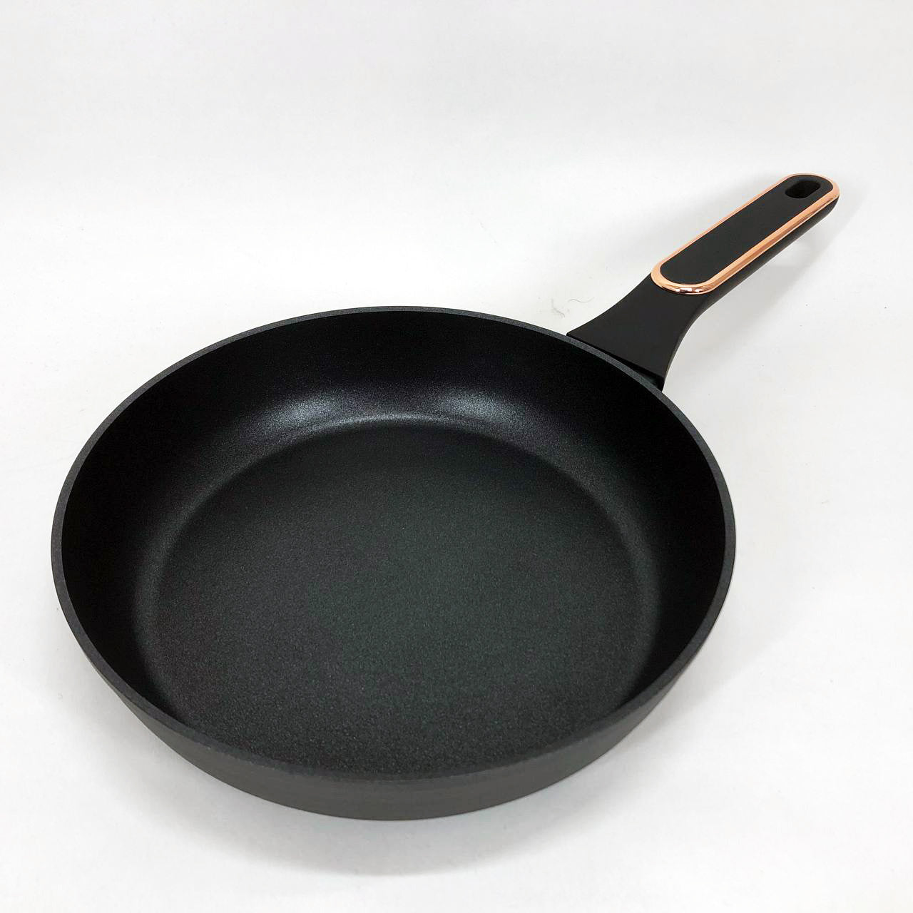 Сковорода для индукционной плиты 24 см MAGIO MG-1164, сковорода с индукционным дном, удобная на кухню