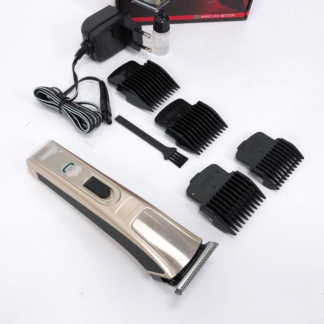 Машинка для стрижки Gemei GM-657 беспроводная с комплектом насадок, Парикмахерские машинки