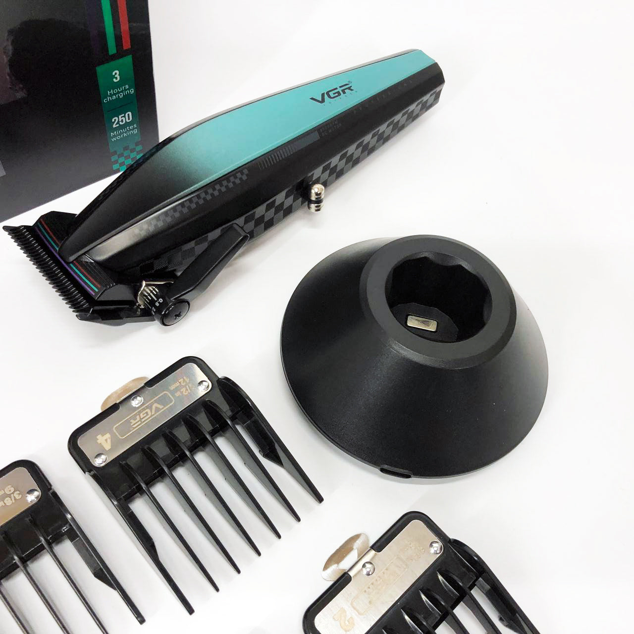 Аккумуляторная машинка для стрижки VGR V-270