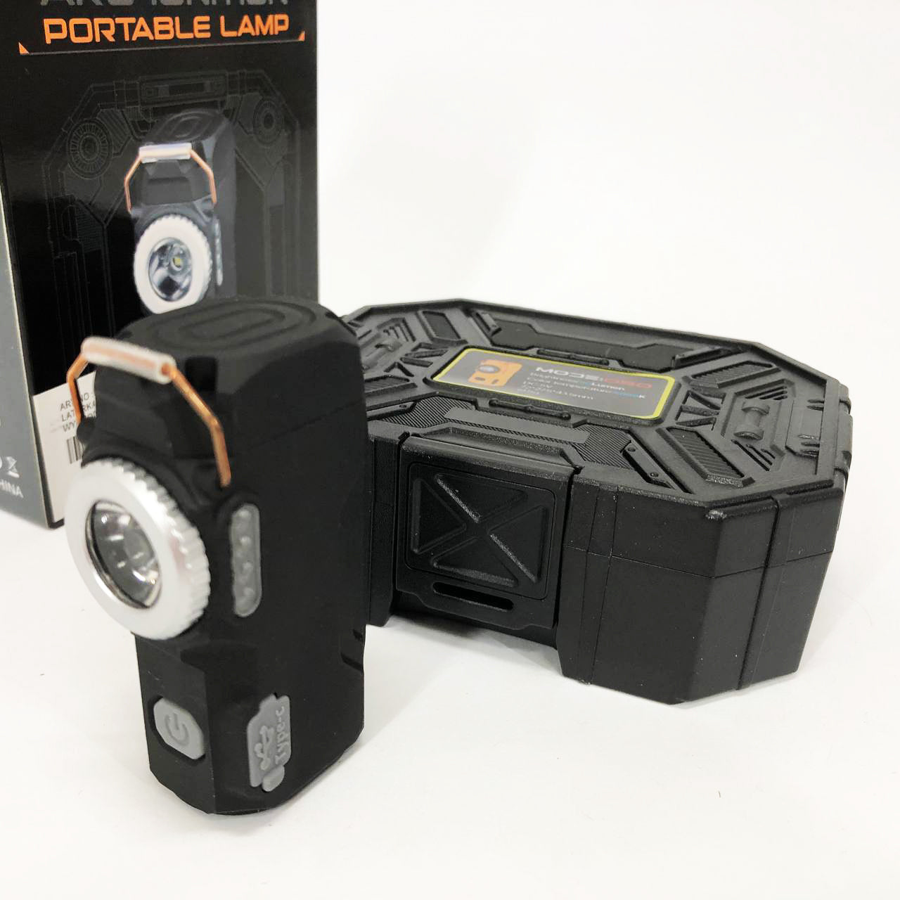 Багатофункціональний армійський ліхтар D50-SMD - індикація заряду, запальничка. Колір: чорний