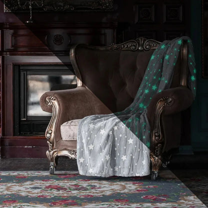 Светящийся в темноте плед плюшевое покрывало Blanket kids Magic Star 150х100 см флисовое одеяло. Цвет: серый