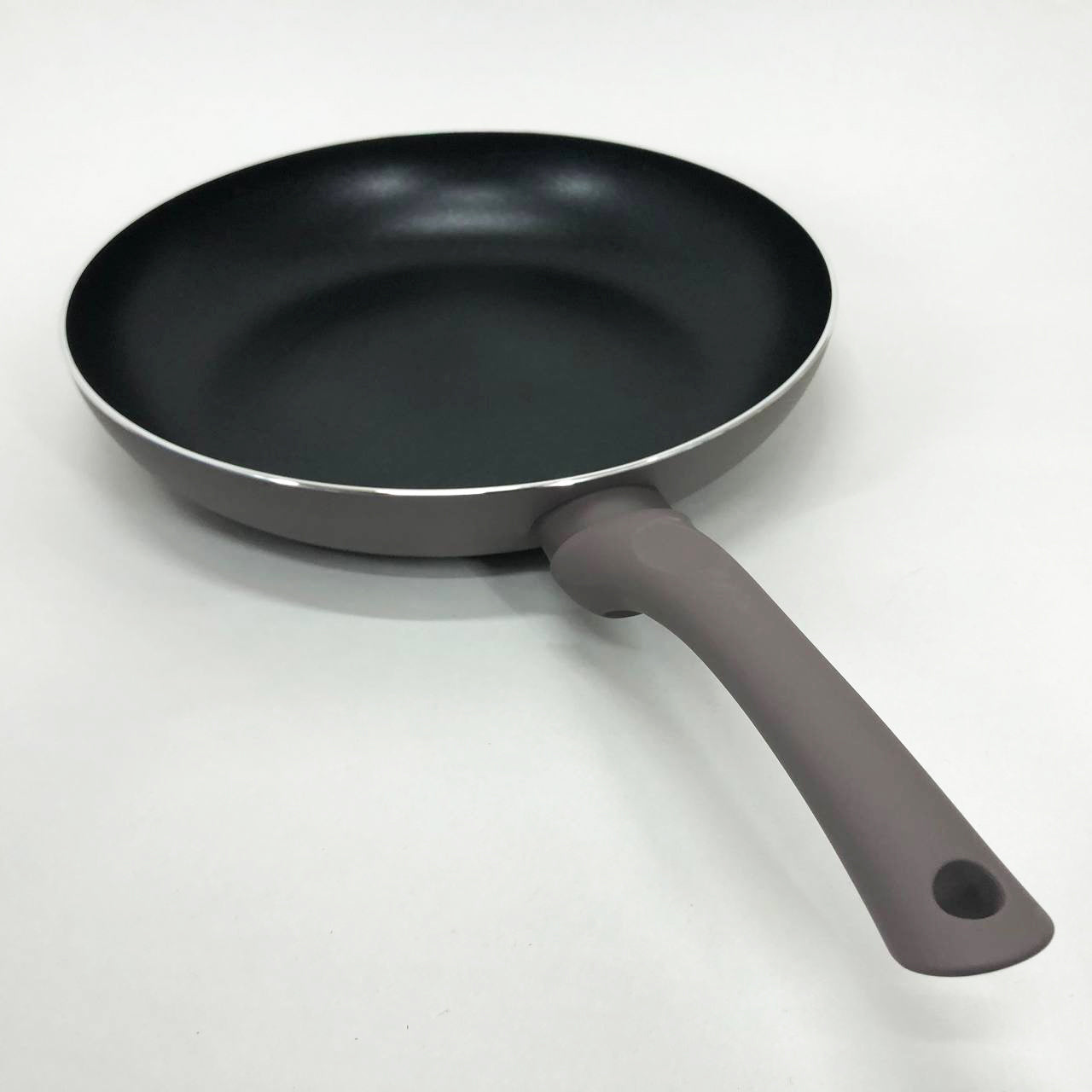 Сковорода алюминиевая 28 см WELL DONE WD-1018B индукция, сковорода с толстым дном, удобная на кухню